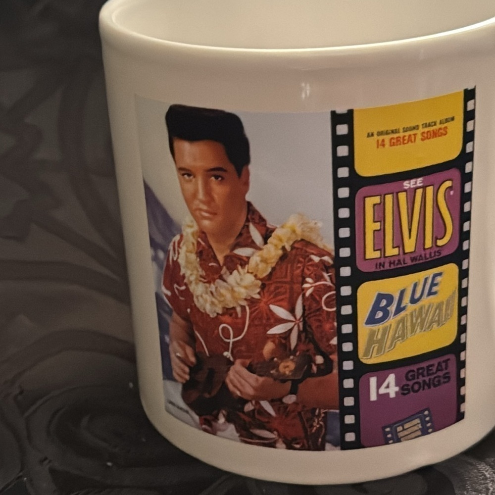 Elvis Presley blue Hawaii coffee mug - Picture 2 of 7
